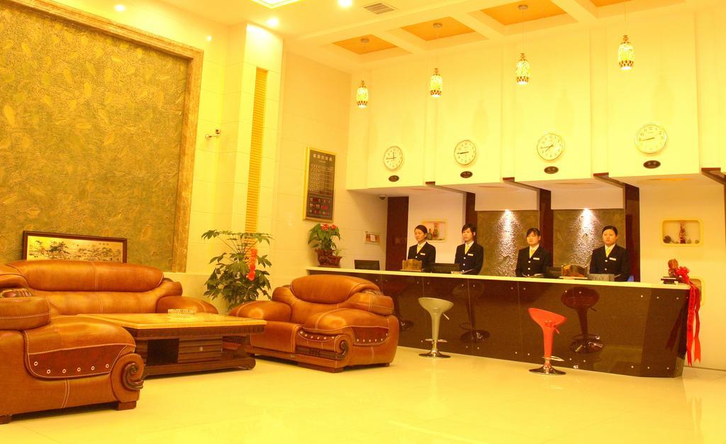 Jinkailai Business Hotel Qingdao Beer Street Exterior photo